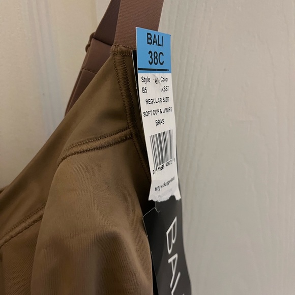 New Bra by Bali - Picture 8 of 9